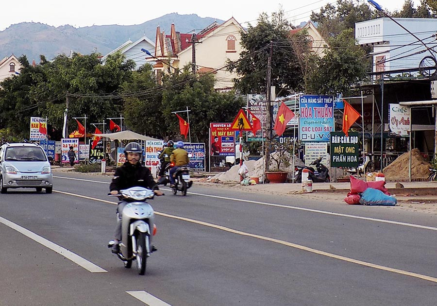 Một góc xã Nghĩa Hưng. Ảnh: T.N Một góc xã Nghĩa Hưng. Ảnh: T.N