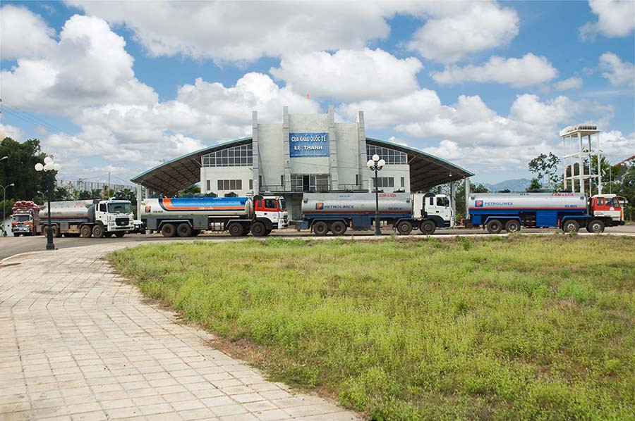  Cửa khẩu Quốc tế Lệ Thanh đứng chân trên địa bàn xã Ia Dom. Ảnh: N.D