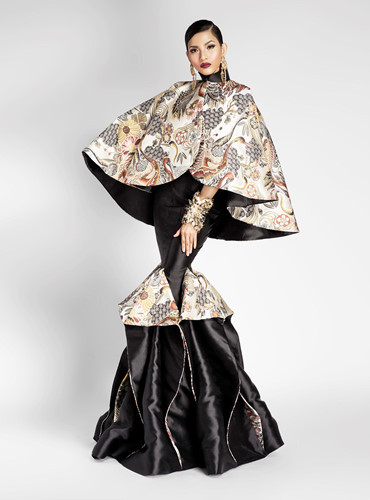 Cô cũng mong sự nghiệp mình tiến triển tốt để có nhiều điều kiện giúp đỡ những người kém may mắn hơn. 10