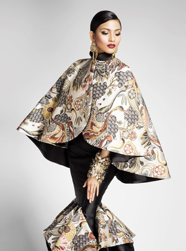 Trong suốt một năm qua, Trương Thị May vẫn miệt mài với công việc thiện nguyện và ghi dấu ấn đặc biệt trên sàn diễn thời trang. 7