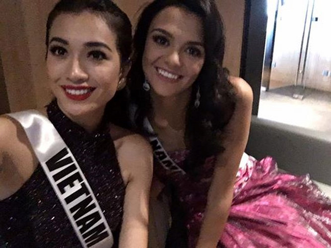 Tối 13-1, Lệ Hằng cùng các thí sinh được tham gia buổi tiệc tối trên du thuyền “Happy Life”. Chiếc du thuyền hạng sang này cập cảng Manila vào sáng thứ Sáu và chào đón các người đẹp tận hưởng dịch vụ và không gian tiếp đãi đẳng cấp. 12