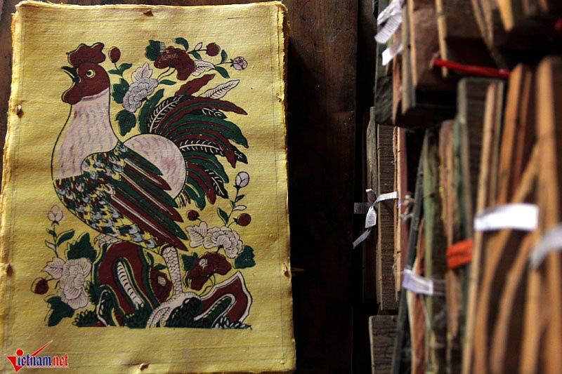 Bức tranh 'Gà hoa hồng