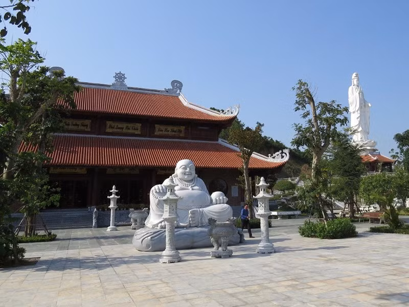 Chùa Lâm Hà nằm trong Khu sinh thái Diễn Lâm