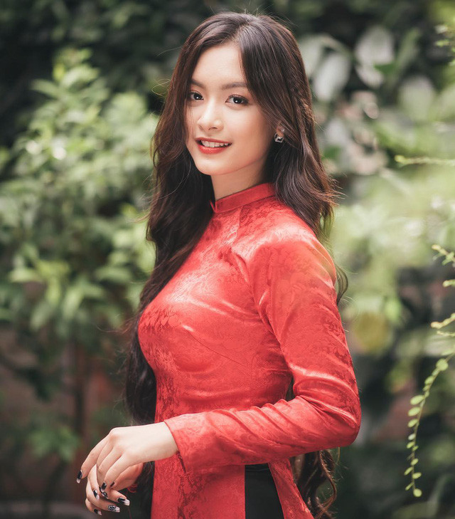 Sở hữu chiều cao lý tưởng 1m72 và gương mặt xinh đẹp, nhưng Tố Anh chưa từng tham dự một cuộc thi nhan sắc nào