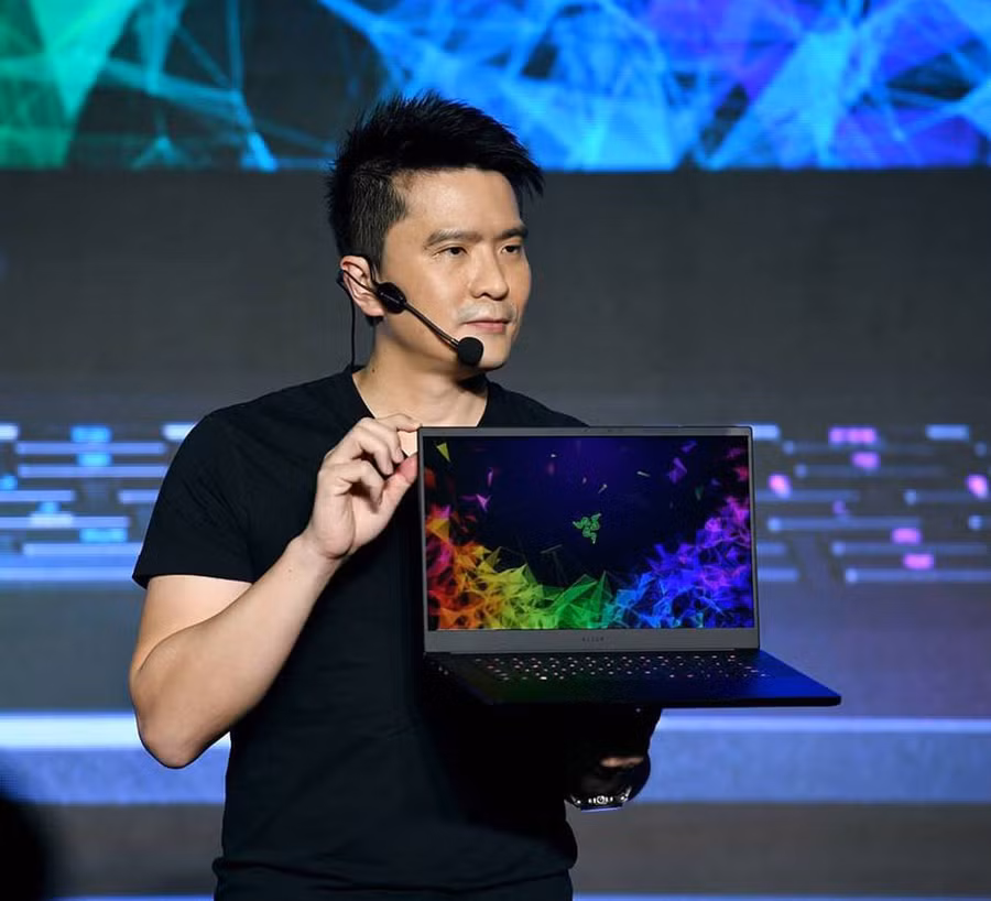 Min-Liang Tan giới thiệu tính năng mới của máy tính Razer tại sự kiện Esport Hong Kong năm 2017. Ảnh: Razer FB.