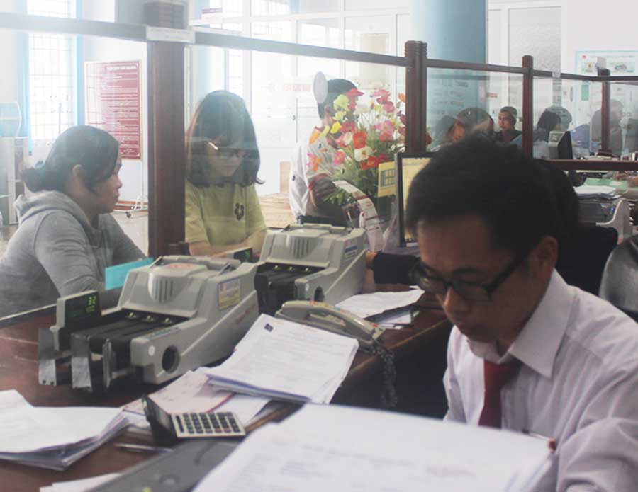  Ngay trong quý II-2018, khoản thu tiền cấp quyền khai thác khoáng sản đã được doanh nghiệp nộp vào ngân sách. Ảnh: Sơn Ca