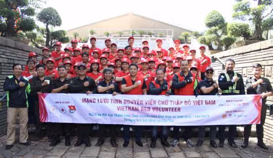  Ma Diên Lệ là 1 trong 50 tình nguyện viên của Mạng lưới Việt Nam Red Volunteer lần này.