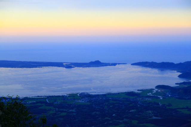 Cả một trời bảng lảng