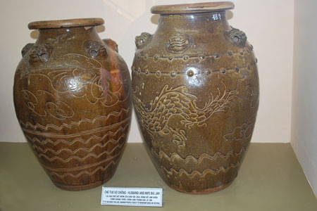 Ché Tuk vợ chồng. Ảnh: Hoàng Ngọc