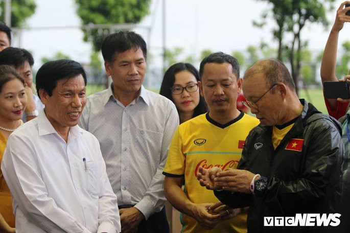 Nếu làm Chủ tịch VFF, ông Nguyễn Ngọc Thiện phải có sự hỗ trợ rất tốt từ các Phó Chủ tịch. Nếu làm Chủ tịch VFF, ông Nguyễn Ngọc Thiện phải có sự hỗ trợ rất tốt từ các Phó Chủ tịch.