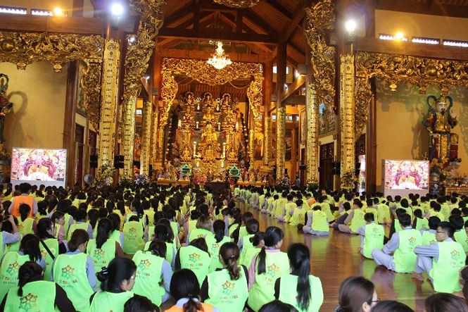 Gần 5 nghìn học sinh, sinh viên háo hức đăng ký khóa tu mùa hè.