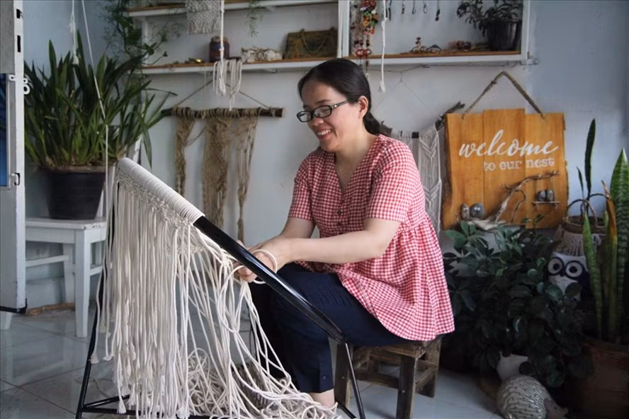 Đoan Thục quyết định bỏ nghề kỹ sư công nghệ lên núi khởi nghiệp bằng nghề thủ công.