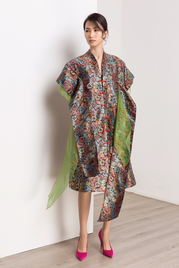 Bộ ảnh do chuyên gia trang điểm Xi Quân Lê hỗ trợ thực hiện. Bộ ảnh do chuyên gia trang điểm Xi Quân Lê hỗ trợ thực hiện.