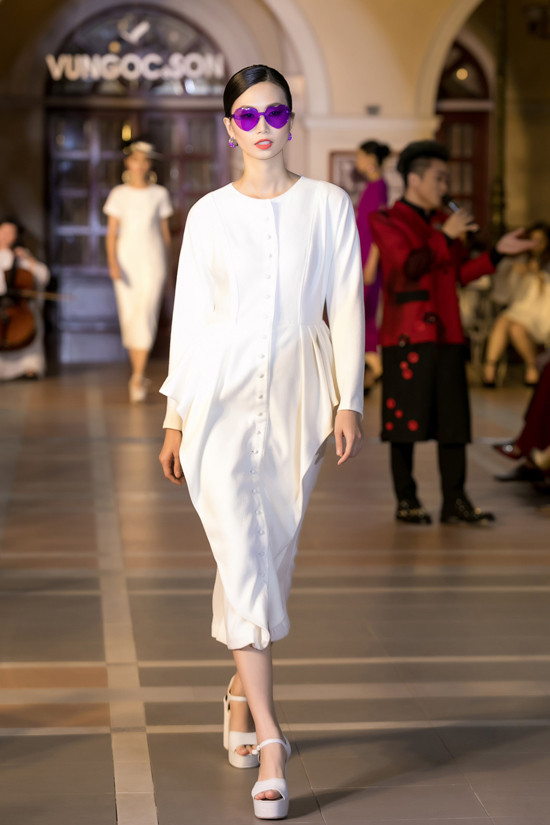 Những trào lưu thịnh hành cũng được cập nhật để thể hiện vẻ đẹp hài hòa của phong cách hoài cổ cùng tinh thần đương đại. Những trào lưu thịnh hành cũng được cập nhật để thể hiện vẻ đẹp hài hòa của phong cách hoài cổ cùng tinh thần đương đại.