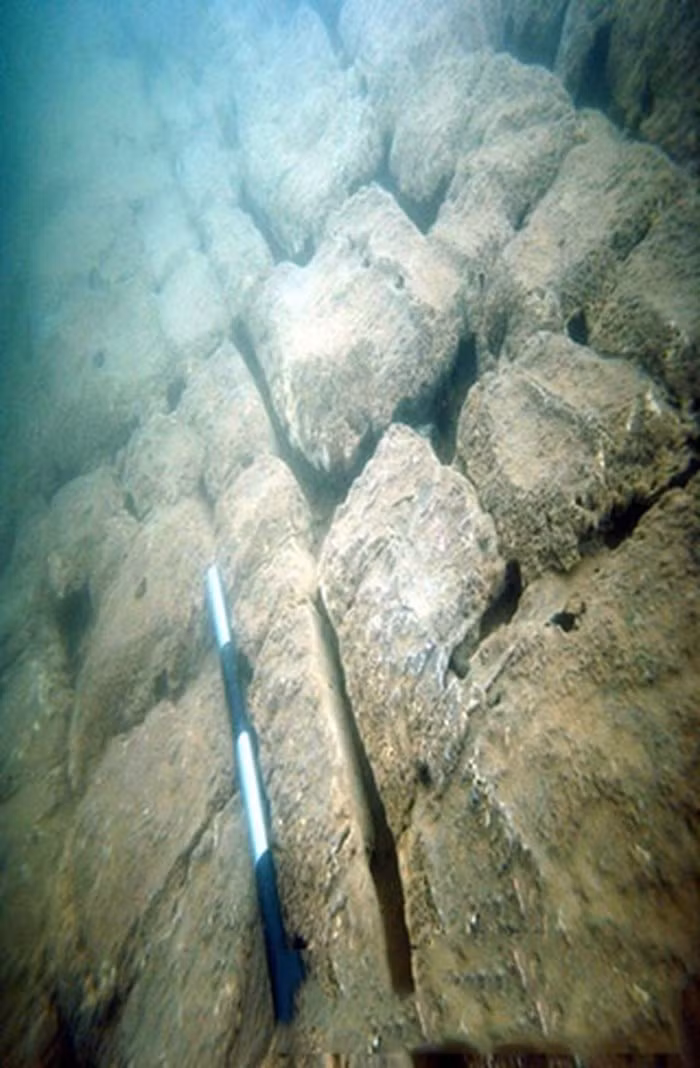 Một con đường lát đá