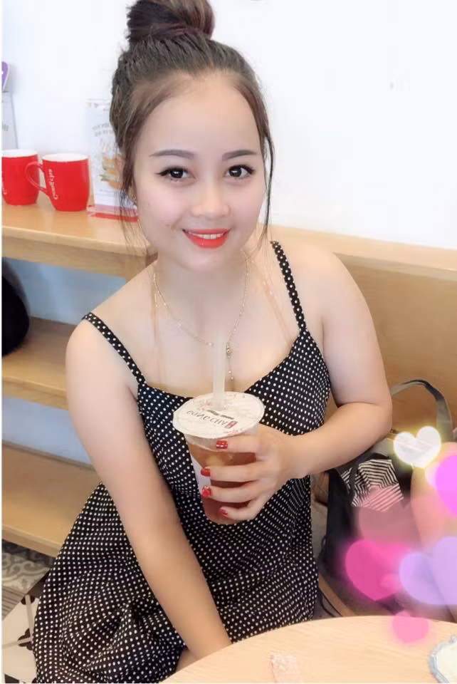 Hot girl Trà Sương thường xuyên xuất hiện ở các tụ điểm ăn chơi (Ảnh: CA cung cấp)