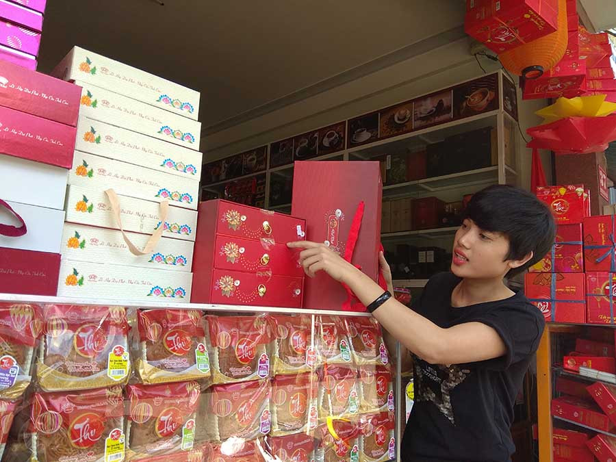 Thị trường bánh Trung thu năm nay đa dạng và nhiều sản phẩm mới lạ. Ảnh: D.Q