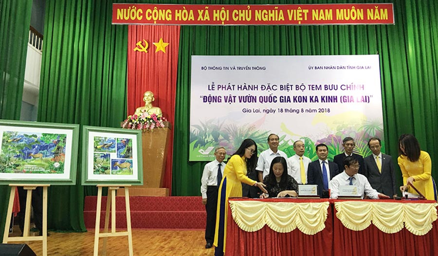  Bộ tem bưu chính “Động vật Vườn Quốc gia Kon Ka Kinh” chính thức được phát hành ngày 18-8-2018. Ảnh: N.B