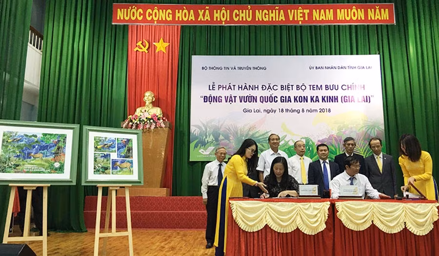  Bộ tem bưu chính “Động vật Vườn Quốc gia Kon Ka Kinh” chính thức được phát hành ngày 18-8-2018. Ảnh: N.B