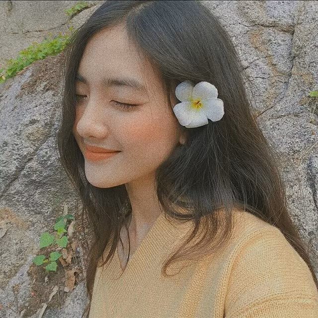  Từ những năm cấp 3, Mỹ Kiều xác định đam mê của bản thân với nghề trang điểm và làm người mẫu ảnh. Sau khi tốt nghiệp phổ thông, cô táo bạo rẽ ngang để theo đuổi đến cùng ước mơ của mình.