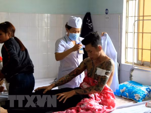  Đối tượng Nguyễn Văn Tuân (26 tuổi, quê Hải Dương) đang được điều trị tại Bệnh viện Đa khoa tỉnh Kon Tum. 