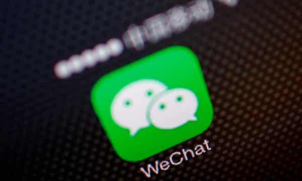 Người Hoa ở hải ngoại và ứng dụng WeChat là công cụ để Tencent gia tăng tầm ảnh hưởng trên toàn cầu. Người Hoa ở hải ngoại và ứng dụng WeChat là công cụ để Tencent gia tăng tầm ảnh hưởng trên toàn cầu.