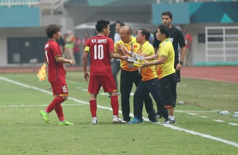 Thua trận nhưng Olympic Việt Nam vẫn để lại ấn tượng đẹp (Ảnh: Ngọc Duy). Thua trận nhưng Olympic Việt Nam vẫn để lại ấn tượng đẹp (Ảnh: Ngọc Duy).