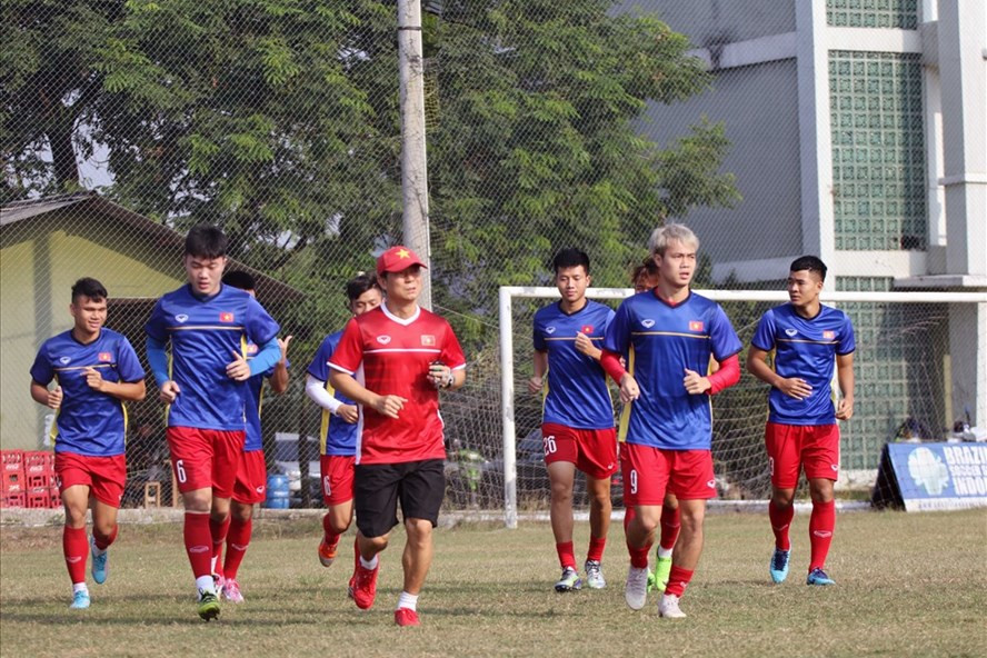 U23 Việt Nam có được buổi tập trọn vẹn đầu tiên tại Indonesia. Ảnh: VFF