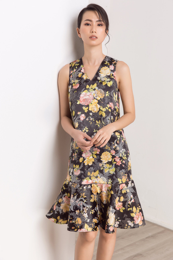 Tuy không phải là cái tên đình đám của làng mẫu Việt nhưng chân dài quê Nha Trang được các nhà thiết kế đánh giá cao, mời hợp tác trong nhiều dự án. Không chỉ diễn catwalk, cô còn đắt show làm mẫu ảnh. Tuy không phải là cái tên đình đám của làng mẫu Việt nhưng chân dài quê Nha Trang được các nhà thiết kế đánh giá cao, mời hợp tác trong nhiều dự án. Không chỉ diễn catwalk, cô còn đắt show làm mẫu ảnh.