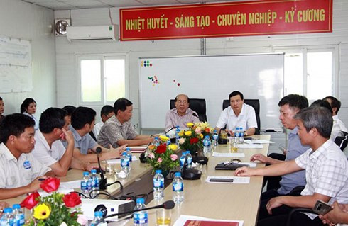 Thứ trưởng Bộ GTVT Nguyễn Văn Công phát biểu chỉ đạo phải đảm bảo tiến độ đưa cầu Bạch Đằng khai thác vào ngày 2/9. 