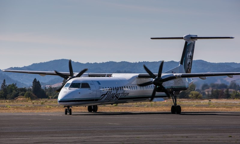 Một chiếc Q400 tương tự chiếc vừa bị cướp, bị điều khiển cất cánh và rơi tối 10-8 tại bang Washington (Mỹ). Ảnh: GETTY IMAGES