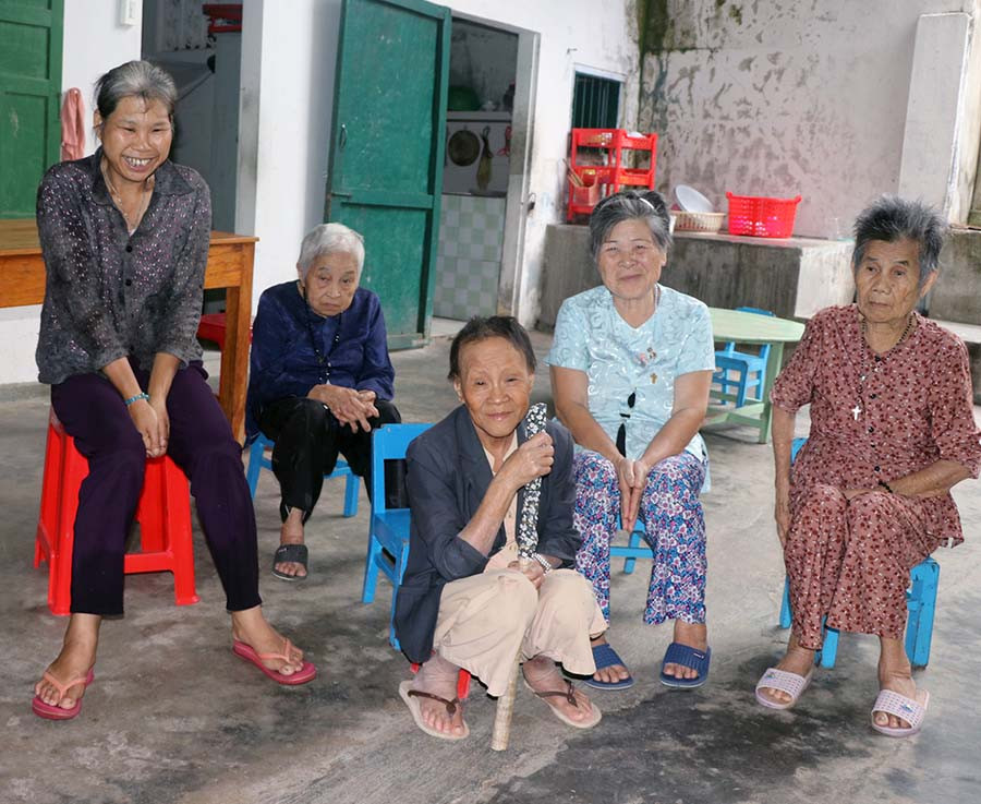  Người già neo đơn ở Mái ấm Phao Lô. Ảnh: N.M