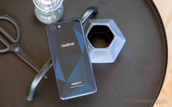Realme 1 sử dụng con chip Helio P60 và với mức giá chỉ khoảng 3.7 triệu đồng Realme 1 sử dụng con chip Helio P60 và với mức giá chỉ khoảng 3.7 triệu đồng