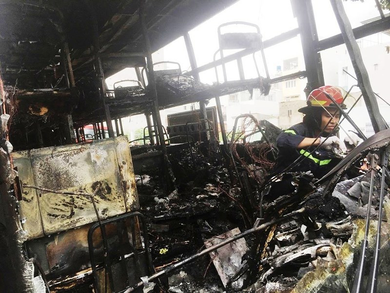 Hiện cảnh sát đang điều tra nguyên nhân vụ hỏa hoạn. 