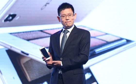 Sky Li tại buổi ra mắt Oppo F1 Sky Li tại buổi ra mắt Oppo F1