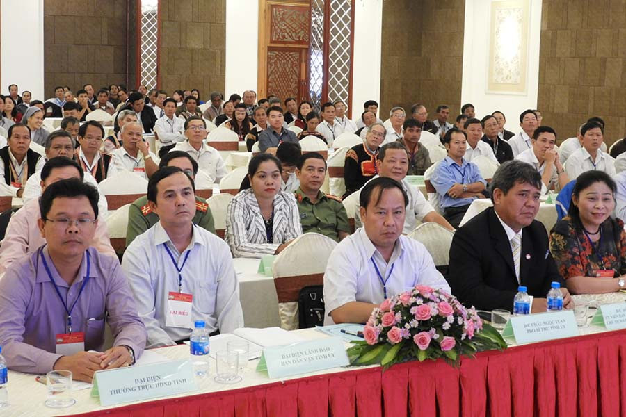 Lãnh đạo tỉnh tham dự hội nghị . Ảnh: Thanh Nhật