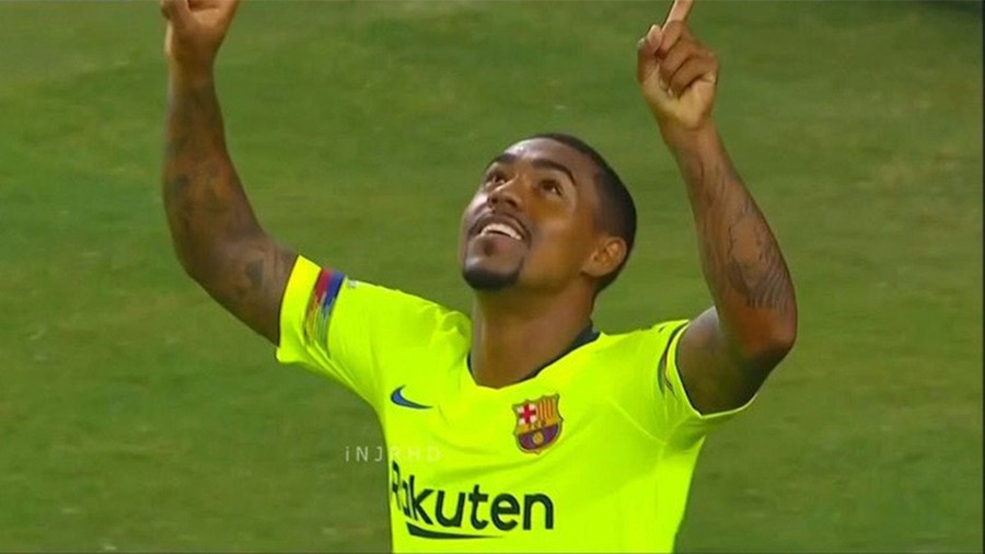 Malcom ăn mừng bàn thắng vào lưới Roma, đội bóng mà anh suýt đầu quân Malcom ăn mừng bàn thắng vào lưới Roma, đội bóng mà anh suýt đầu quân