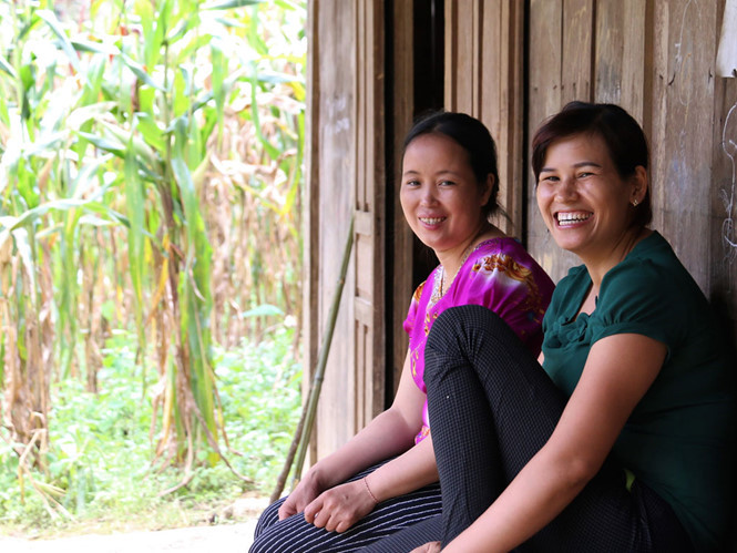 Hai cô giáo mầm non Pờ Chừ Lủng: Hoàng Thị Luy (trái), Hoàng Thị Răng