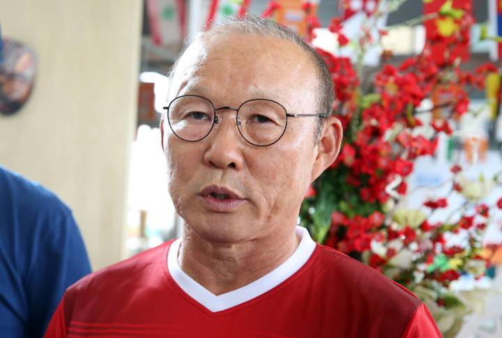 HLV Park Hang-seo cho biết đã nghiên cứu rất kỹ đối thủ Nepal và chuẩn bị nhiều phương án thi đấu cho Việt Nam trong trận đấu ngày 16/8 tới. Ảnh: Lâm Thỏa HLV Park Hang-seo cho biết đã nghiên cứu rất kỹ đối thủ Nepal và chuẩn bị nhiều phương án thi đấu cho Việt Nam trong trận đấu ngày 16/8 tới. Ảnh: Lâm Thỏa