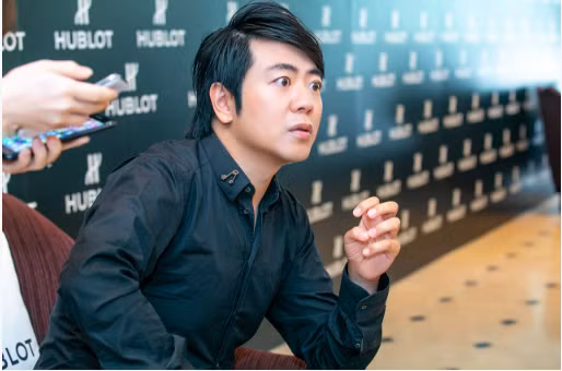 Lang Lang trao đổi với báo chí tại Hà Nội sáng 31-8