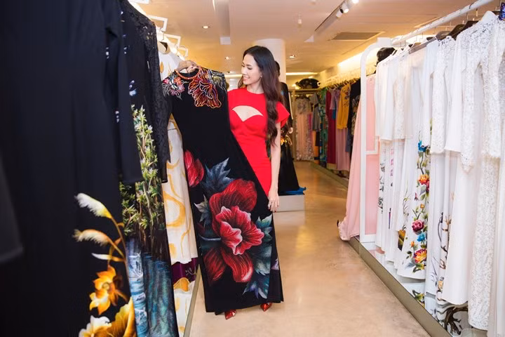  Cuộc thi thi Hoa hậu đại sứ du lịch thế giới 2018 diễn ra từ ngày 27/7 - 8/8 tại cả 2 quốc gia Việt Nam và Thái Lan. Đêm chung kết sẽ diễn ra tại thủ đô Bangkok, Thái Lan tối ngày 8/8.