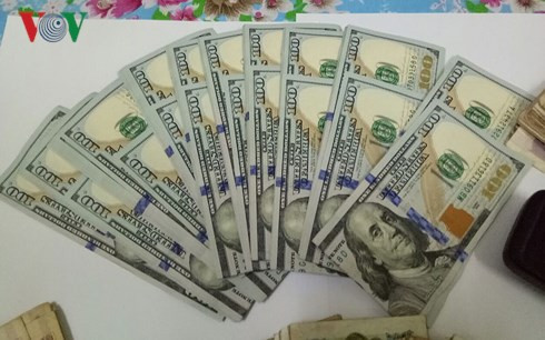 Số USD bị thu giữ  Số USD bị thu giữ