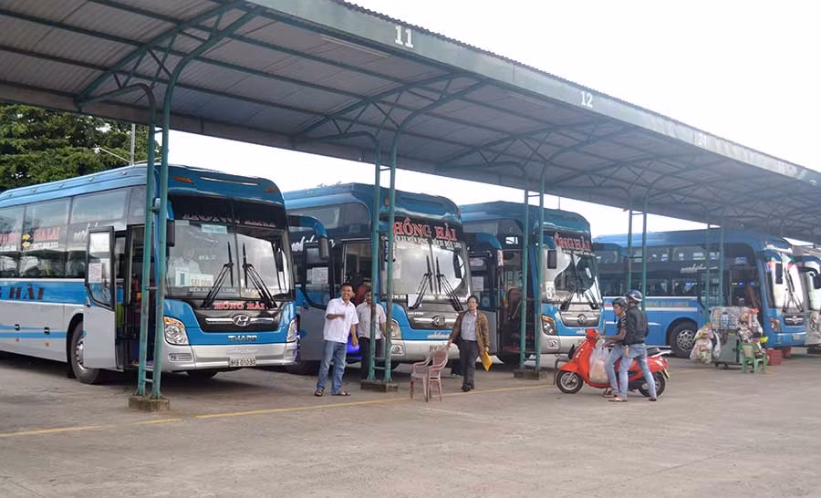  Các nhà xe đã sẵn sàng kế hoạch phục vụ hành khách trong dịp lễ 2-9. Ảnh: L.H