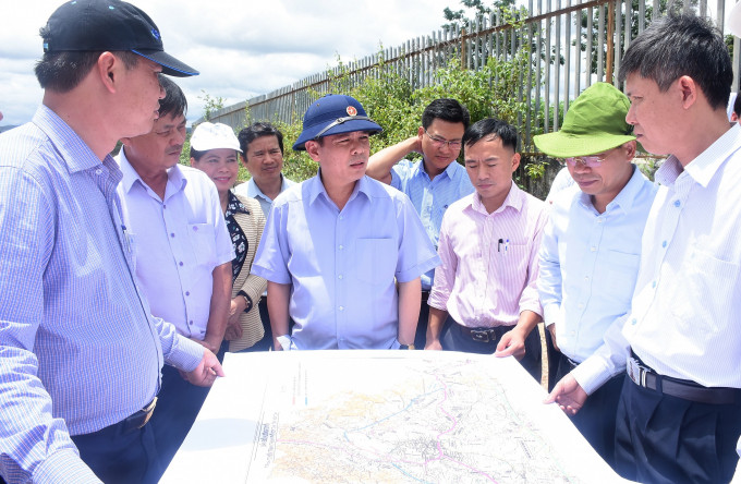 Bộ trưởng Bộ GTVT Nguyễn Văn Thể kiểm tra thực tế tuyến tránh đường Hồ Chí Minh đoạn qua tỉnh Kon Tum Bộ trưởng Bộ GTVT Nguyễn Văn Thể kiểm tra thực tế tuyến tránh đường Hồ Chí Minh đoạn qua tỉnh Kon Tum