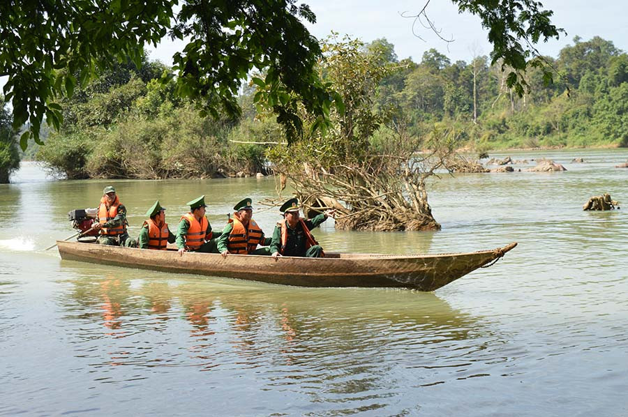 Bộ đội Biên phòng tuần tra bảo vệ biên giới. Ảnh: Phương Dung Bộ đội Biên phòng tuần tra bảo vệ biên giới. Ảnh: PHƯƠNG DUNG