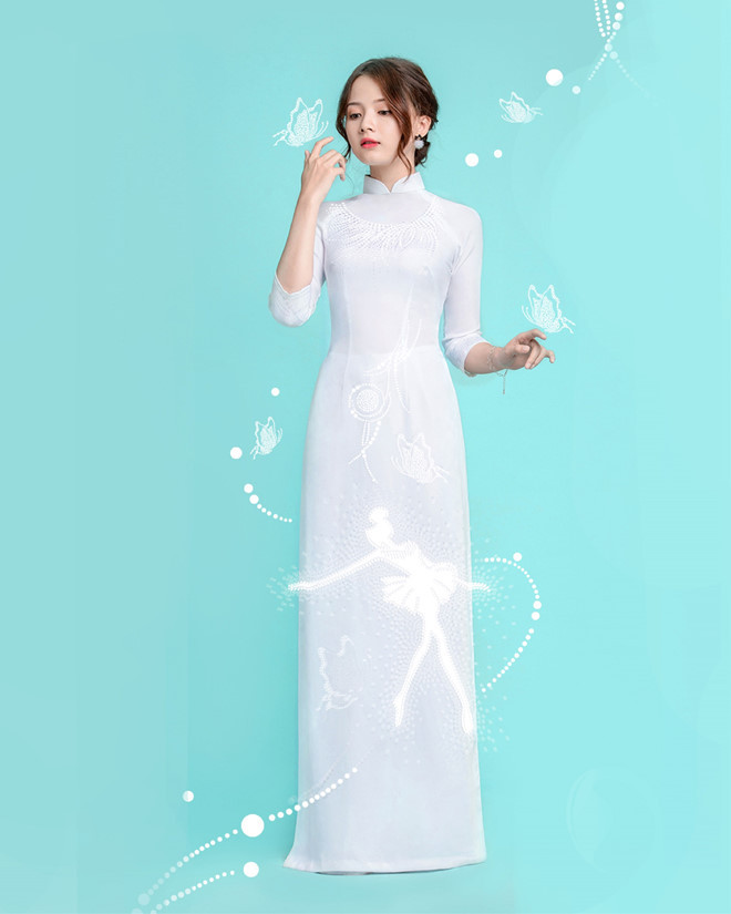 Bằng việc đưa hoa văn mô phỏng nghệ thuật thêu, đính vào áo dài, Lencii muốn ca ngợi sức sống mãnh liệt của loại hình nghệ thuật thủ công thêu đính cũng như những người nghệ nhân đã góp phần lưu giữ kỹ thuật này qua năm tháng.