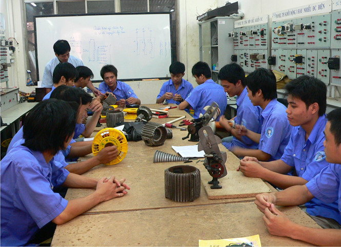 Tỉnh nào cũng có nhiều trường CĐ, TC và các trung tâm nhưng người học lại ít. Ảnh: Mỹ Uyên Tỉnh nào cũng có nhiều trường CĐ, TC và các trung tâm nhưng người học lại ít ẢNH: MỸ QUYÊN