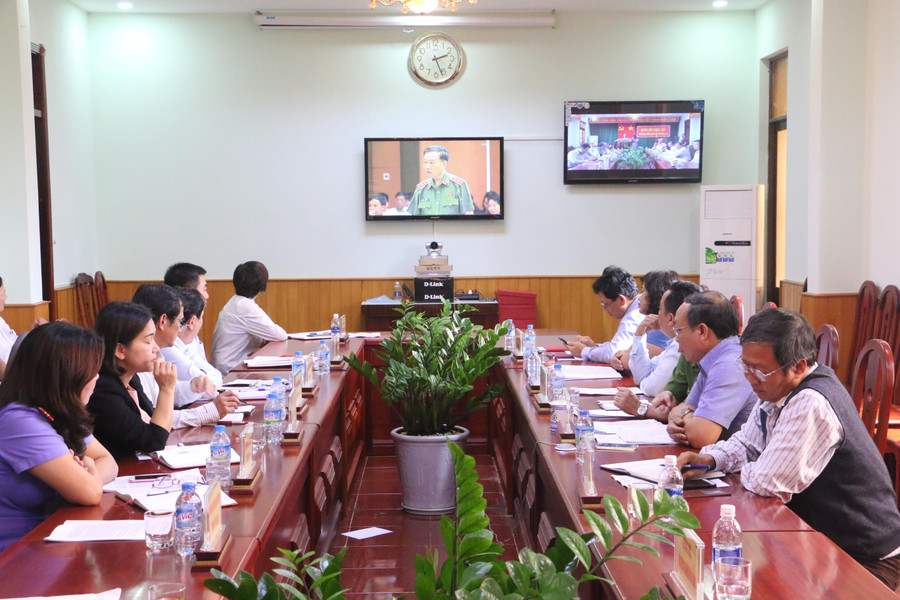 Bộ trưởng Bộ Công an Tô Lâm trả lời chất vấn. Ảnh: Q.T