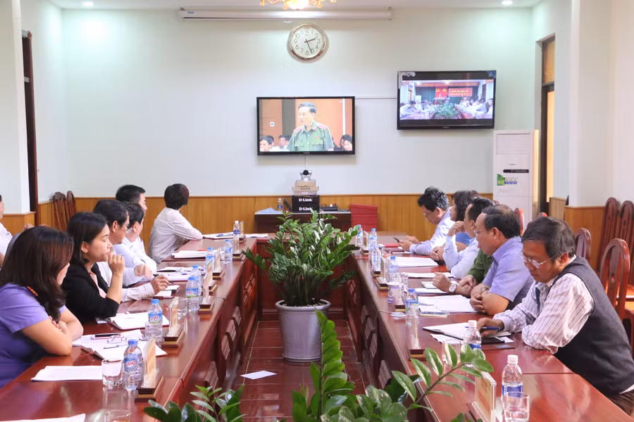 Bộ trưởng Bộ Công an Tô Lâm trả lời chất vấn. Ảnh: Q.T