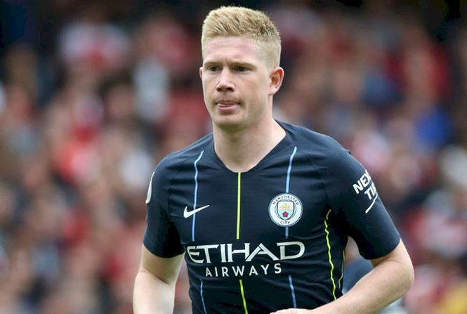 De Bruyne có thể phải nghỉ thi đấu 3 tháng vì chấn thương đầu gối. De Bruyne có thể phải nghỉ thi đấu 3 tháng vì chấn thương đầu gối.